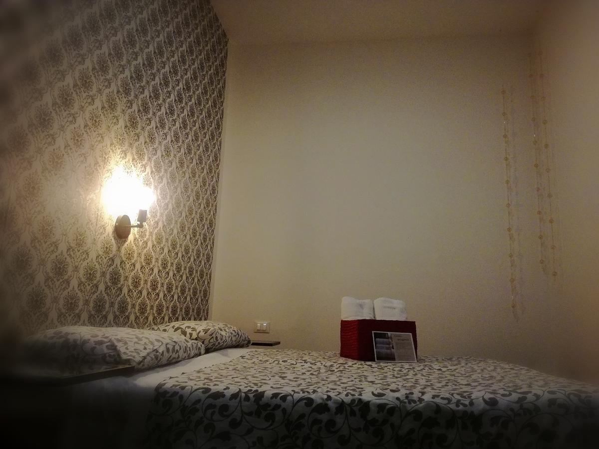 Dante Rooms And Apartment เตรนโต ภายนอก รูปภาพ