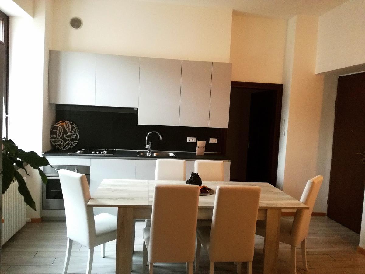 Dante Rooms And Apartment เตรนโต ภายนอก รูปภาพ